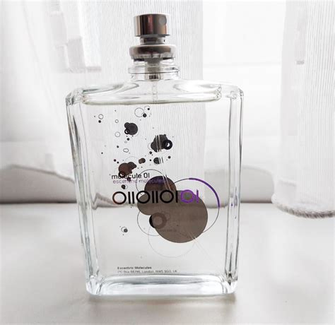 molecules 01 perfume for women.